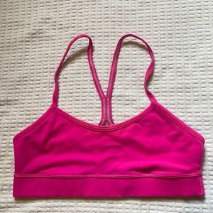 Lululemon:Pink Sports Bra